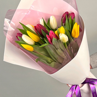 Букет из 15 тюльпанов МИКС (в упаковке) 28405