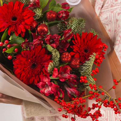 Букет От Деда Мороза с илексом и нобилисом N 72282