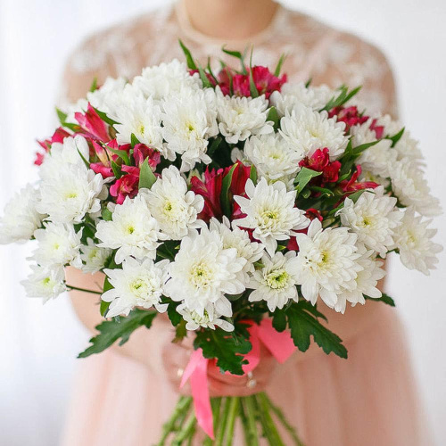 Букет из кустовой хризантемы и альстромерии. арт. 47544