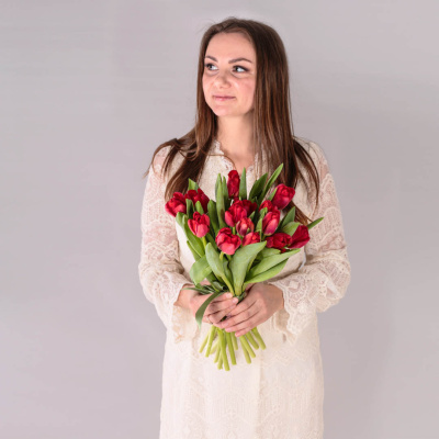 Тюльпаны красные 15 шт. 28774