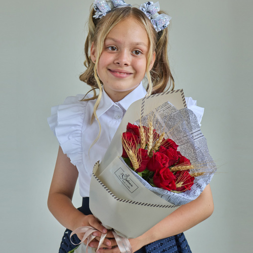 Букет 11 роз Кения с колосьями арт. 84333