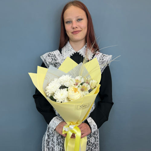 Букет комплимент с белой розой, альстромерией с сухоцветом Арт 14886-бел