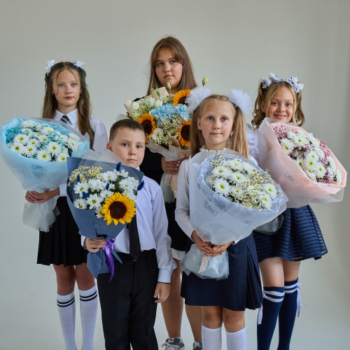 Букет с хризантемой и гипсофилой РОЗОВЫЙ арт. 84572-Р